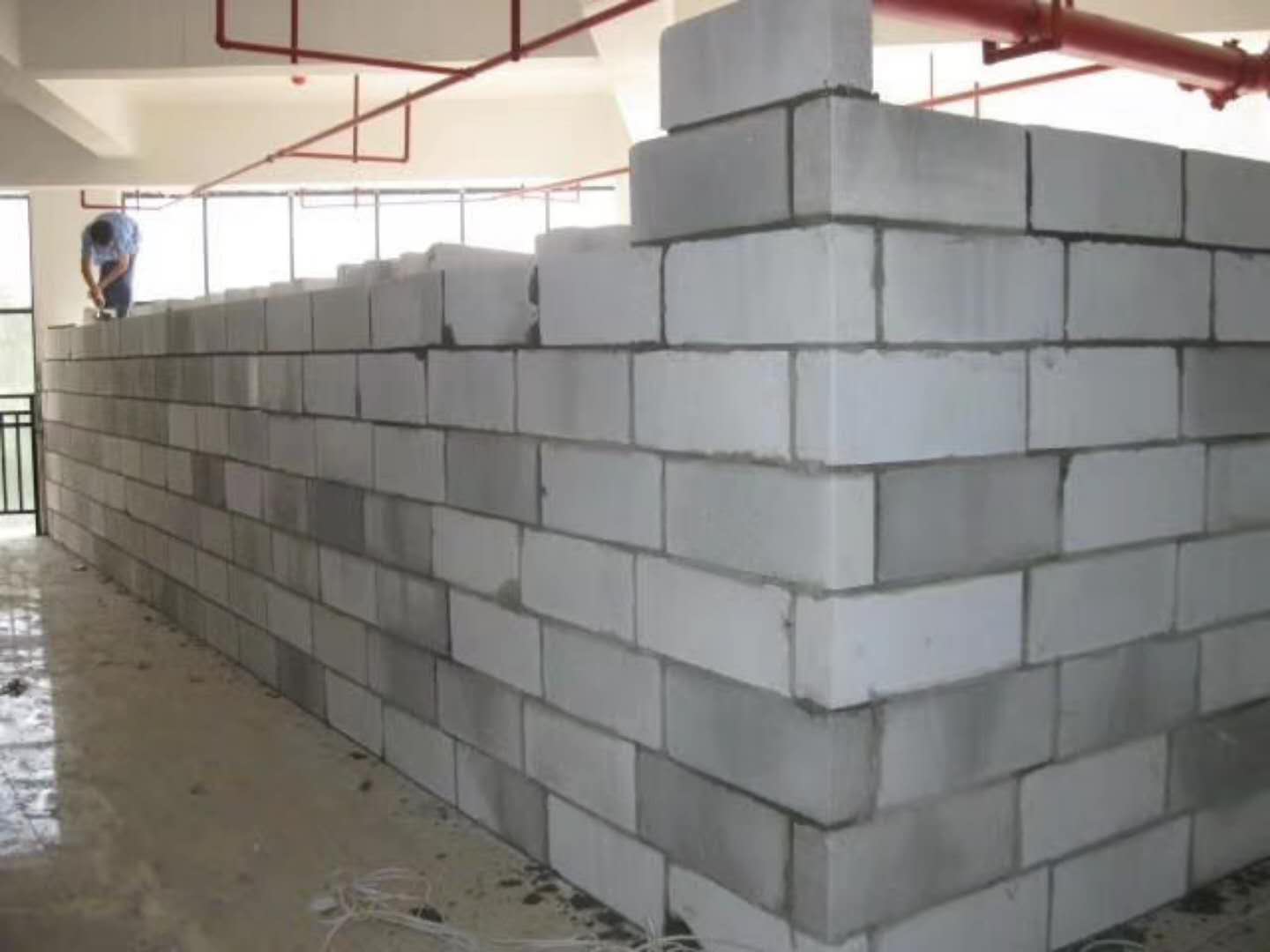 罗定蒸压加气混凝土砌块承重墙静力和抗震性能的研究